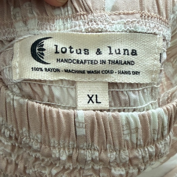 Beige Elephant Print Lounge Harem Pants NWT - Picture 2 of 8